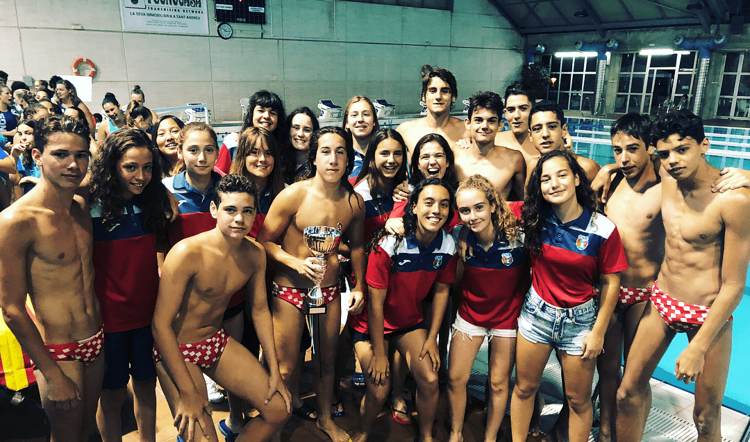 Els cadets masculí i femení de waterpolo es proclamen campions del Torneig Internacional Club Natació Sant Andreu