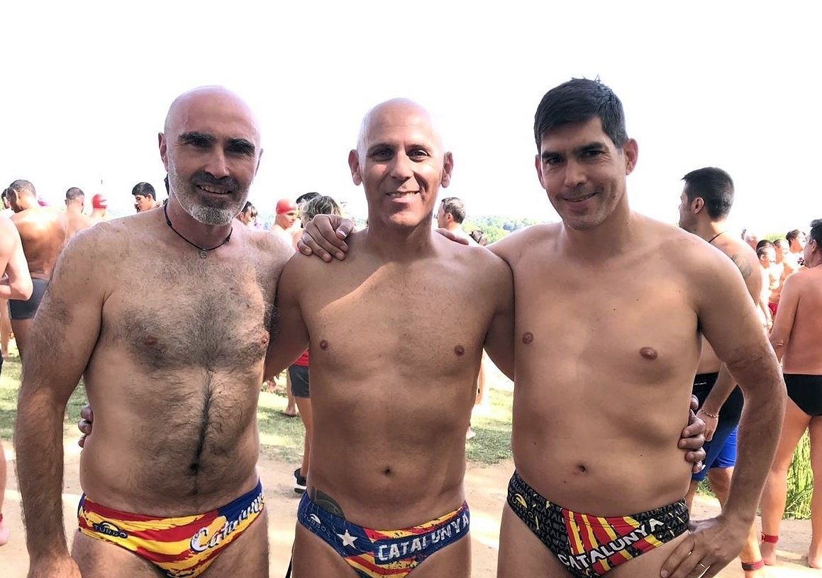 El Club Natació Rubí participa a la tradicional Travessia de l’Estany de Banyoles