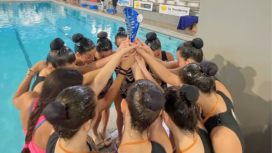 Segona posició per als grups “BIMAR” i “LAS LINDAS” de Natació Artística a la competició de Rutines Lliures del Consell de l’Esport Escolar de Barcelona