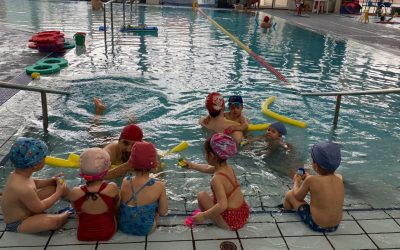 Prop de 30 nens i nenes participen als Cursos Intensius de Natació de Setmana Santa del Club