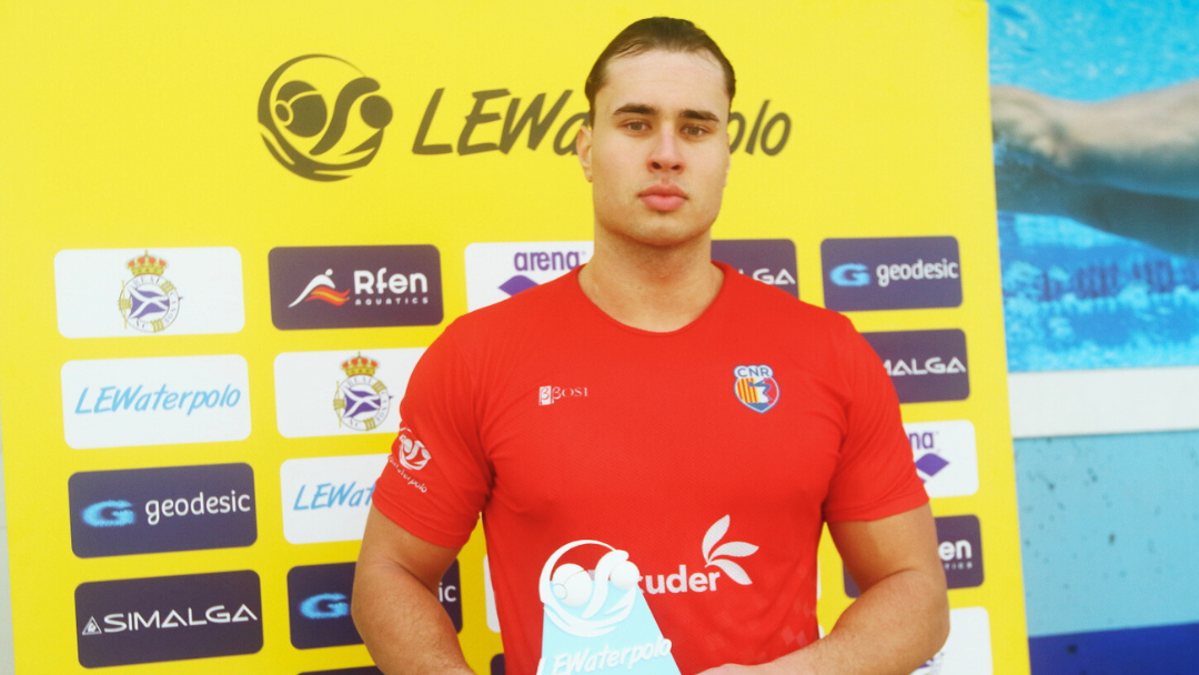 Important victòria per al primer equip de waterpolo masculí de cara a mantenir la permanència